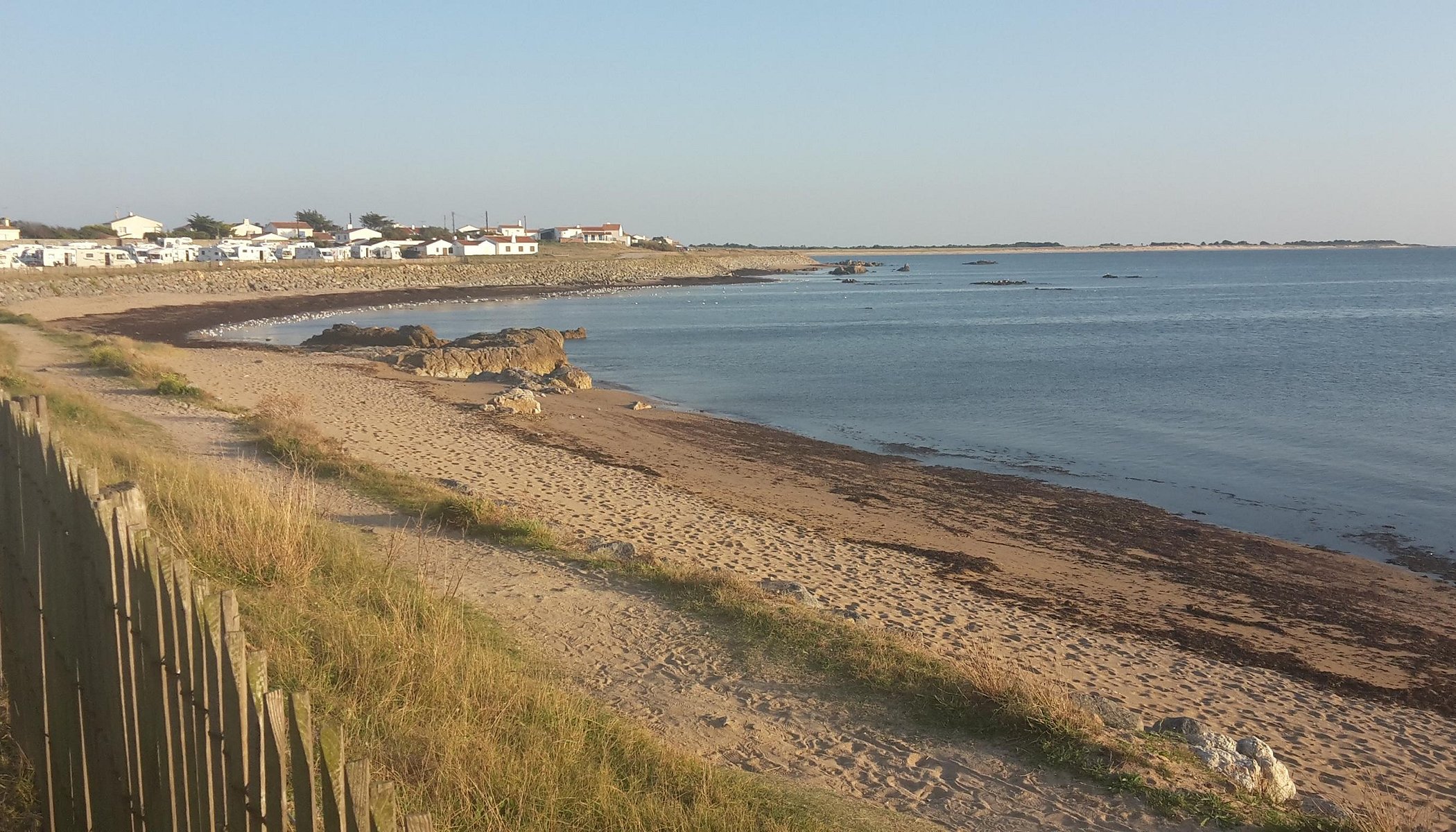 Fotografija Plage de la Pointe z svetel pesek površino