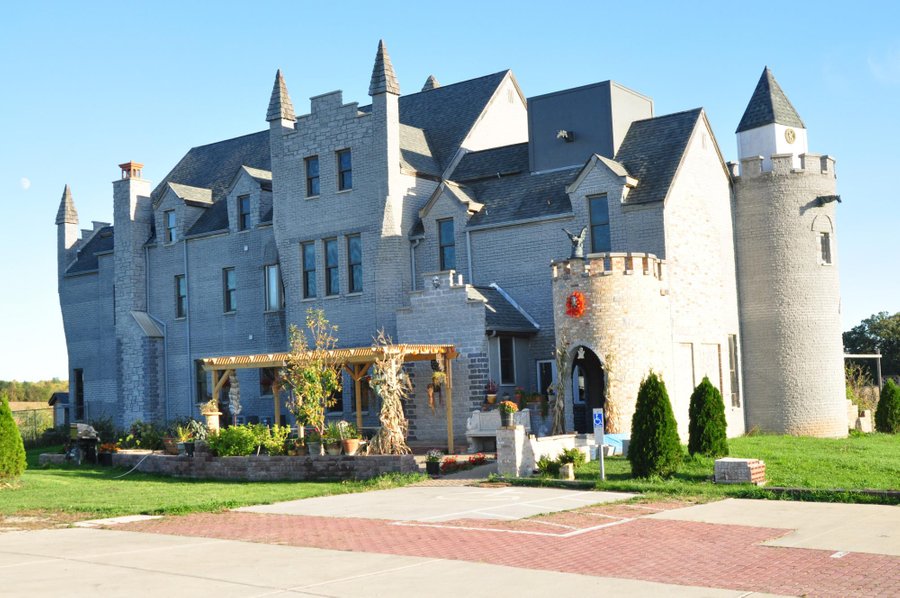 RAVENSTONE CASTLE B&B Reviews (Harvard, IL) Tripadvisor