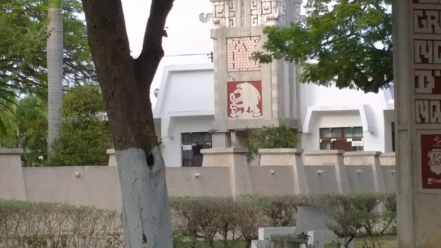 Parte posterior de la Biblioteca José Martí