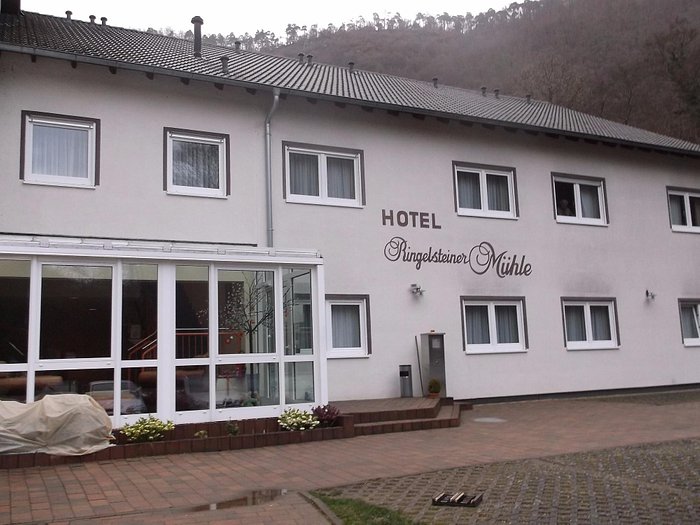 Lettera conferma prenotazione hotel tedesco