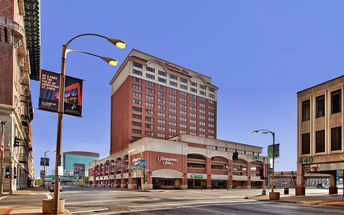 Checking in On Downtown's New Gateway Arch