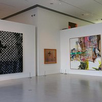 de la Cruz Collection