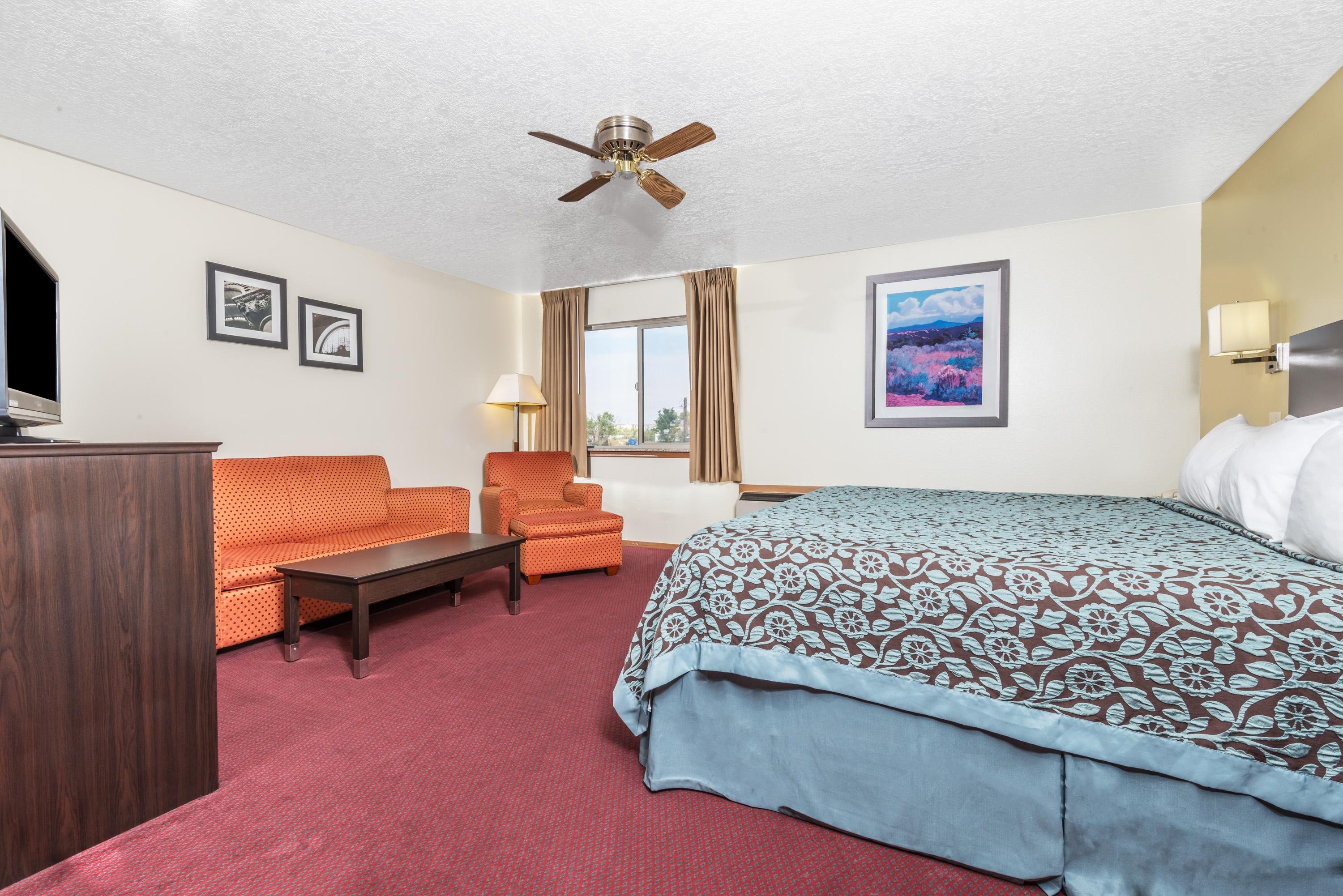 Days Inn By Wyndham Pueblo Rooms Pictures Reviews Tripadvisor   Business Suite 