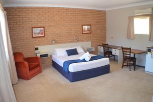 Room & Suite