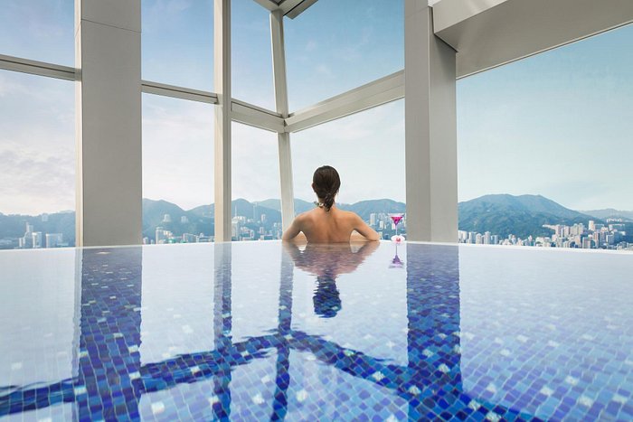 Rooftop Jacuzzi located on 118th floor of The Ritz-Carlton, Hong Kong 