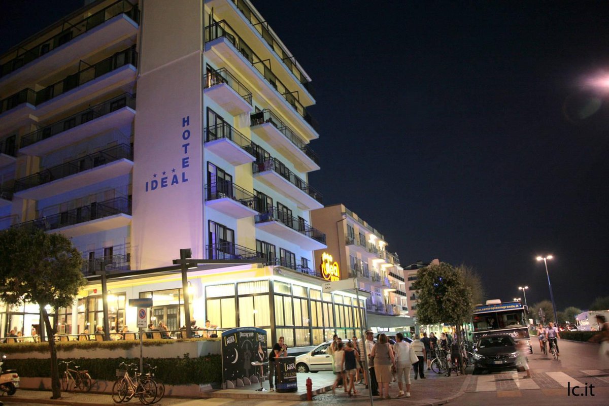 hotel sottomarino prezzi