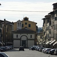 Chiesa della Madonna di Piè di Piazza che domina Piazza Mazzini - Pescia