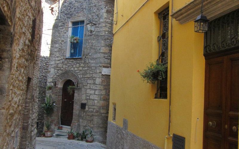 Via Colonna