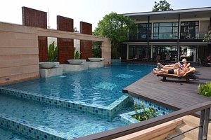 The Grand Napat in Chiang Mai, image may contain: Pool, Villa, Swimming Pool, Hotel
