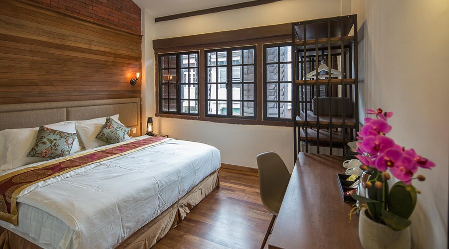 Deluxe King Room