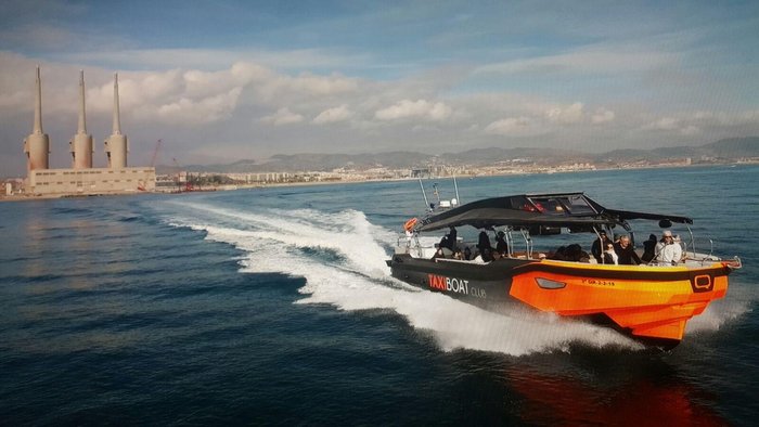 Imagen 2 de Taxi Boat Club Sitges y Barcelona