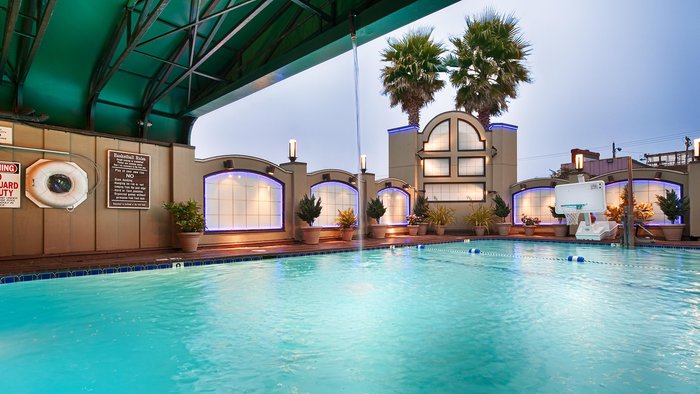 Best Western Plus Humboldt Bay Inn Pool: Pictures & Reviews - Tripadvisor