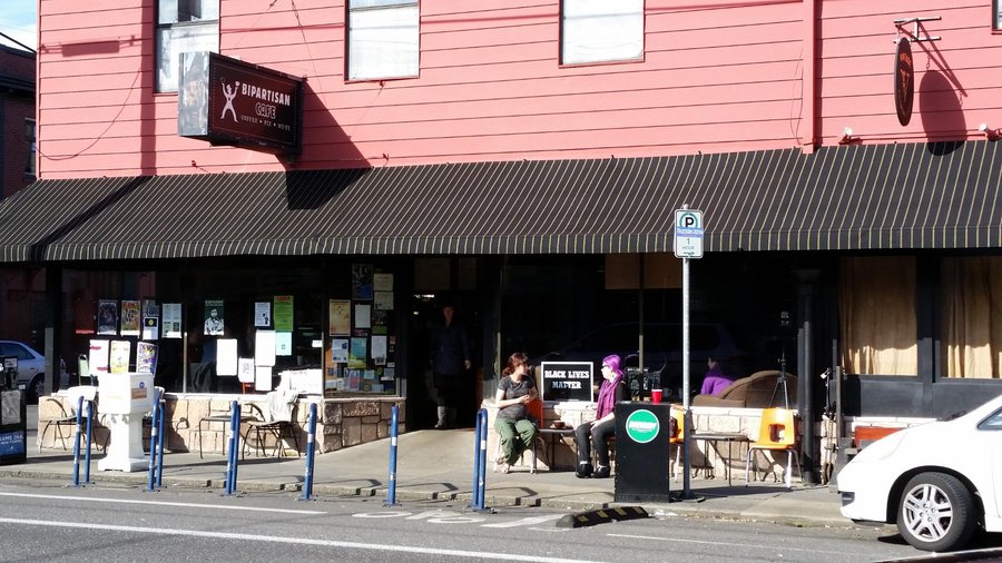 Bipartisan Cafe