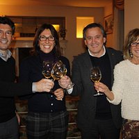 Dal Zovo A.,enologo, Marta Locatelli,proprietaria ANGORIS, R.Rizzi, Presidente ASSOENOLOGI Friul