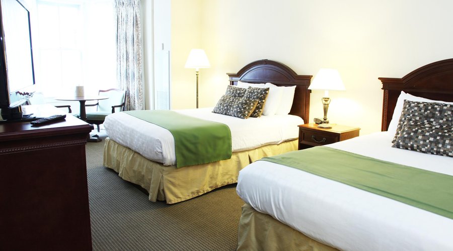 Deluxe Double Queen Room