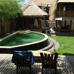 da'pool side