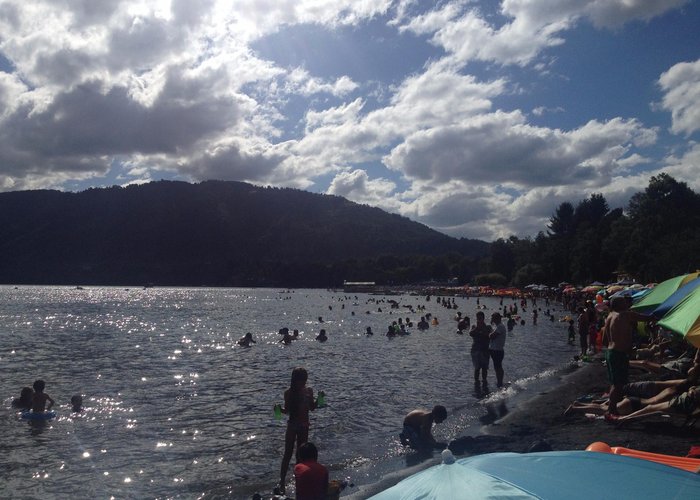 lago calafquen, en lican ray