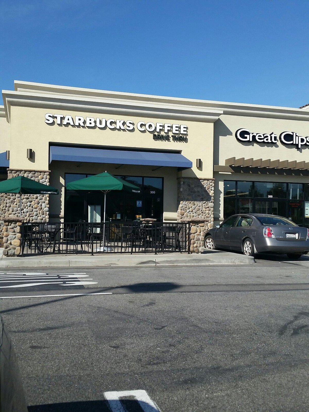 STARBUCKS, Fontana - 15270 Summit Ave - Fotos, Número de Teléfono y  Restaurante Opiniones - actualizado en julio de 2024 - Tripadvisor