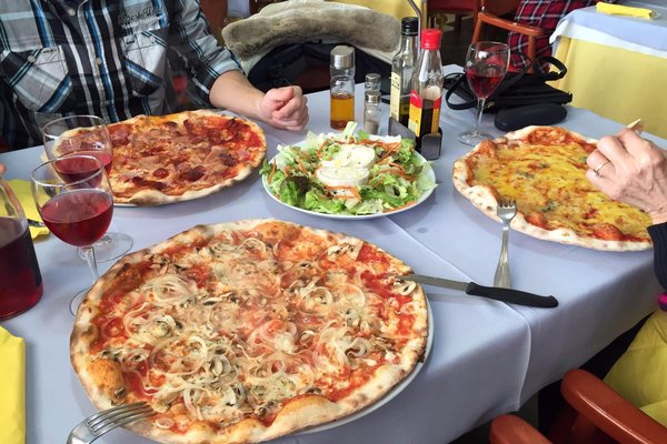 Pizza Siciliana 🍕 - Picture of Pizzeria La Pizza, Opava - Tripadvisor