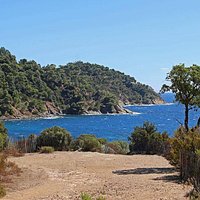 Plage de Bonporteau : vue en hauteur sur le sentier du Fenouillet
