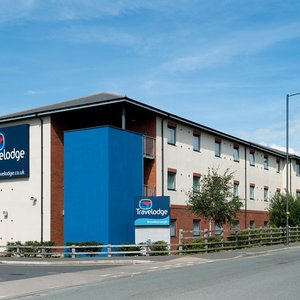 Bromborough - Exterior