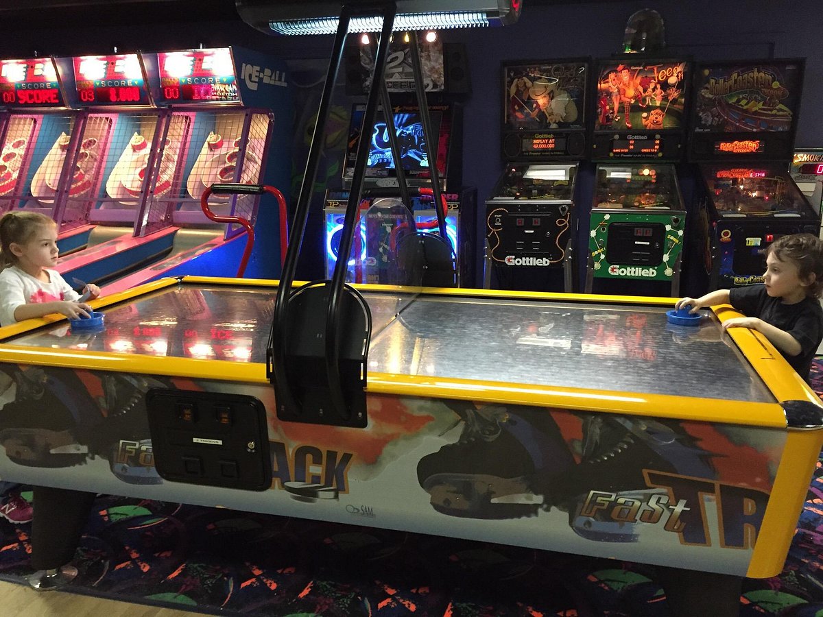 Free Play, a new arcade bar, brings to Worcester 130 vintage games