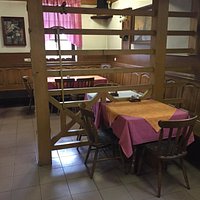Okrepcevalnica , Pizzeria Zvoncek