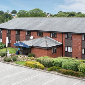 Chester Northrop Hall - Exterior