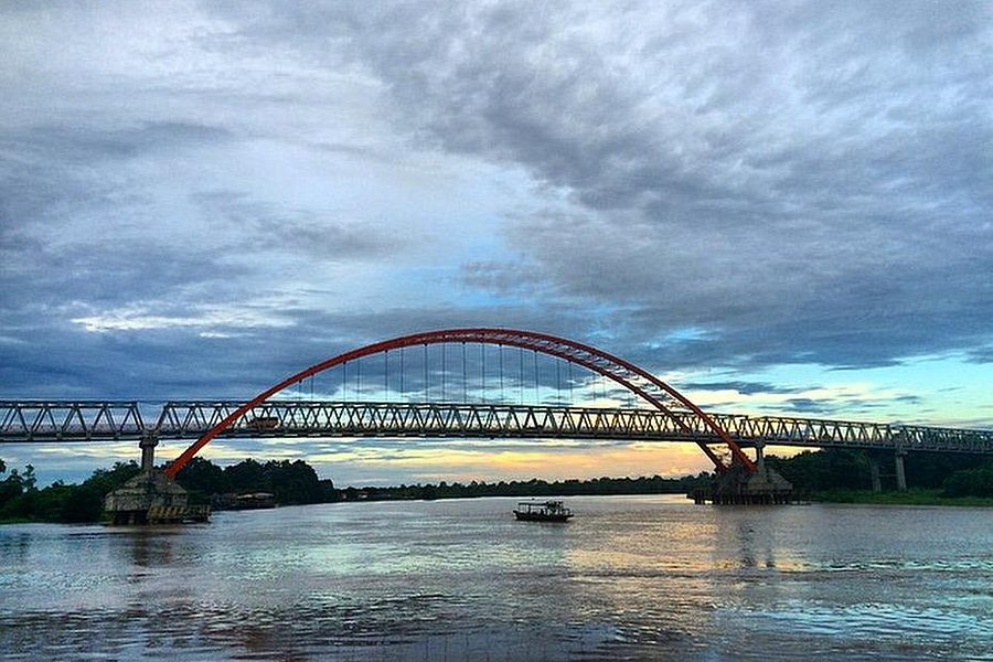 Kahayan Bridge image
