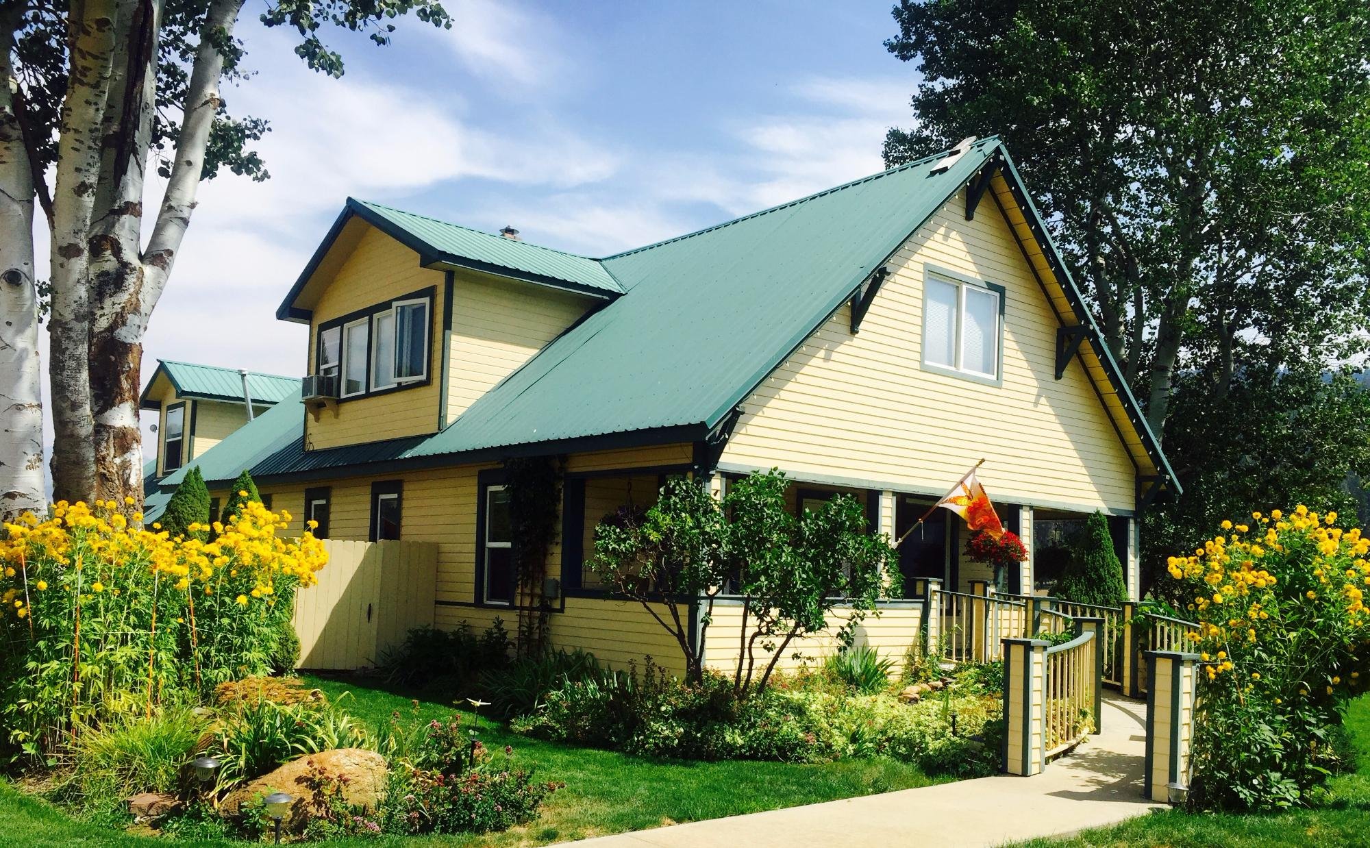 WALK ON THE WILD SIDE BED AND BREAKFAST - B&B Reviews (Idaho/Garden Valley)