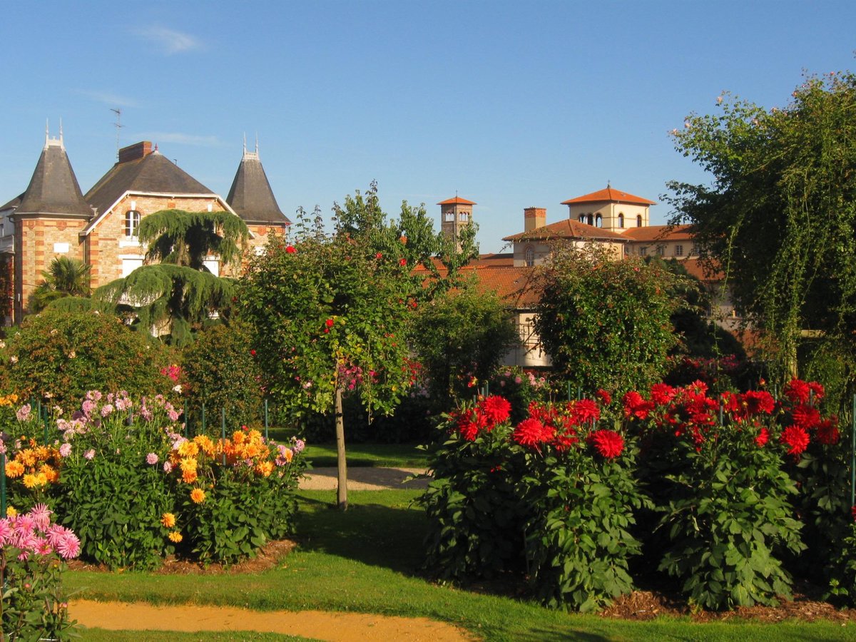 PARQUE THABOR RENNES FRANCIA