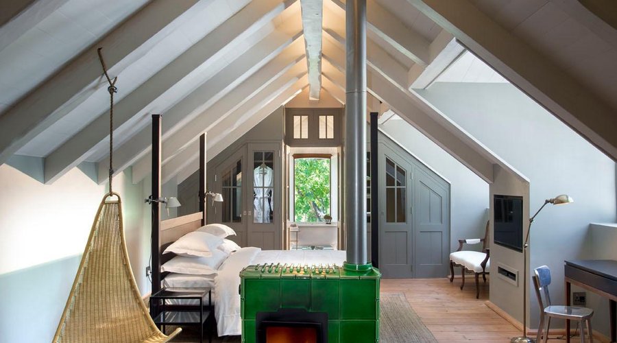 Queen Bee loft