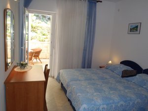 Room & Suite