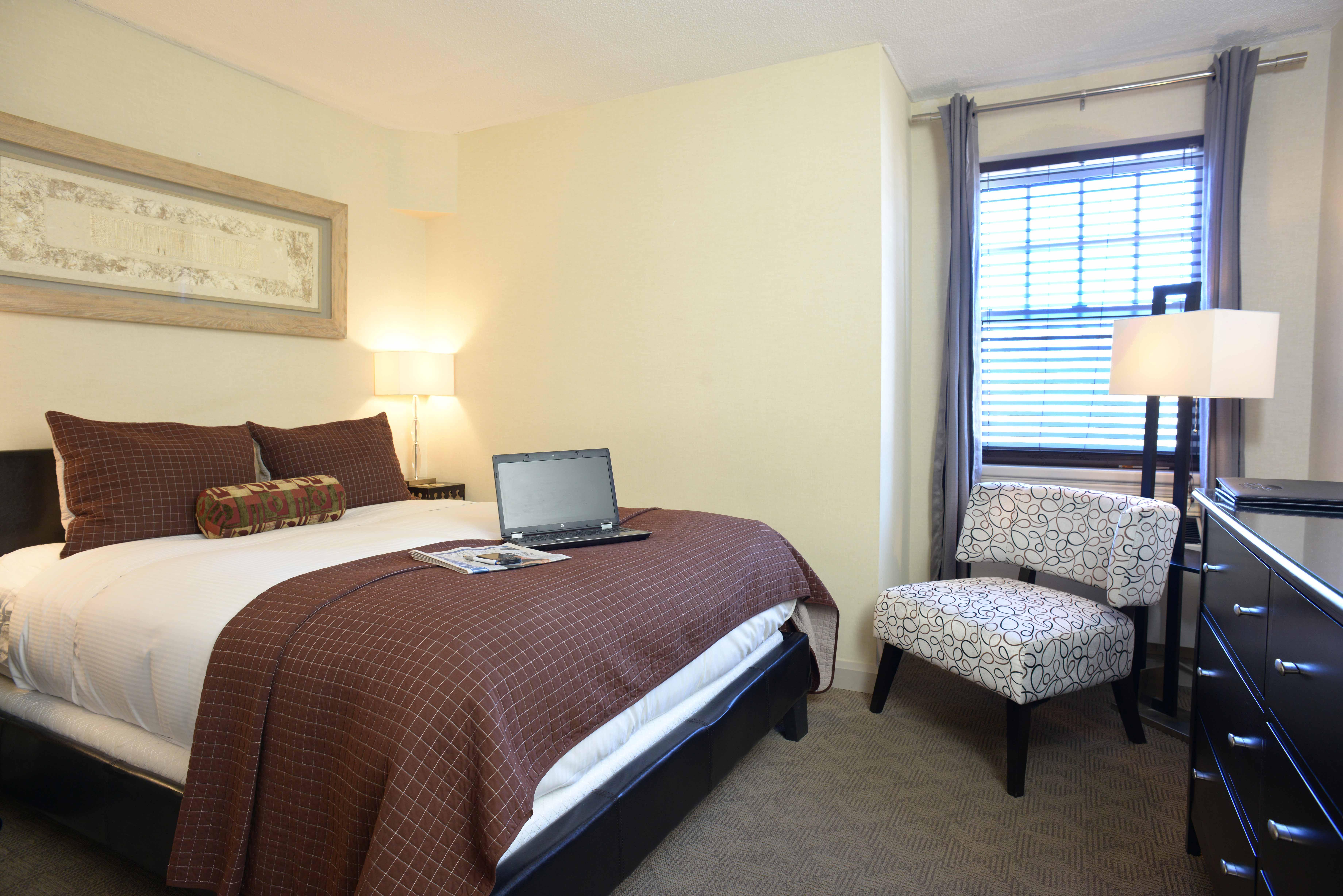 Shaw Club Hotel - UPDATED 2022 Prices, Reviews & Photos (Niagara-on-the ...