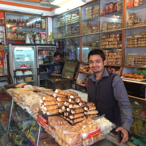 Cake House Cafe, Paltan Bazaar, Dehradun, Cake, - magicpin | March 2024