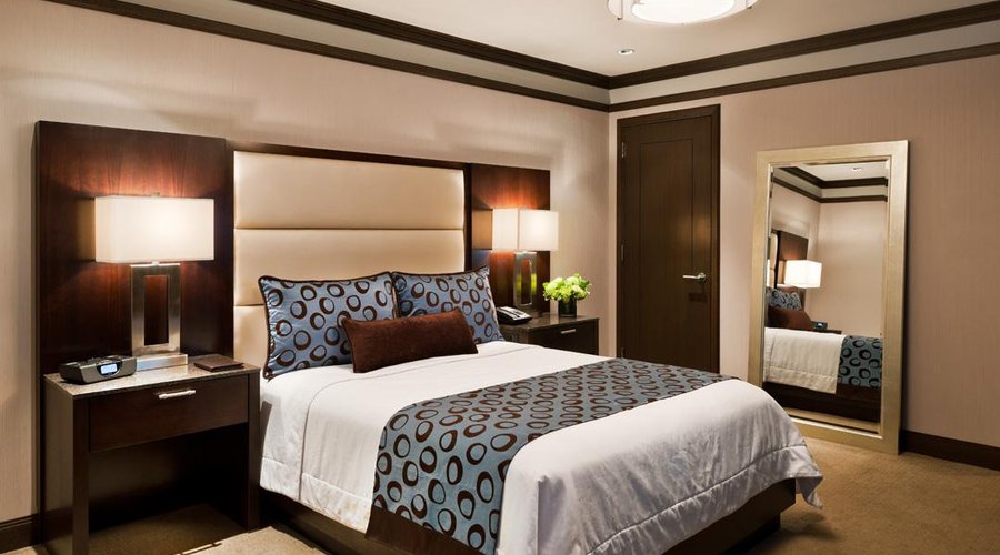 Queen size bed