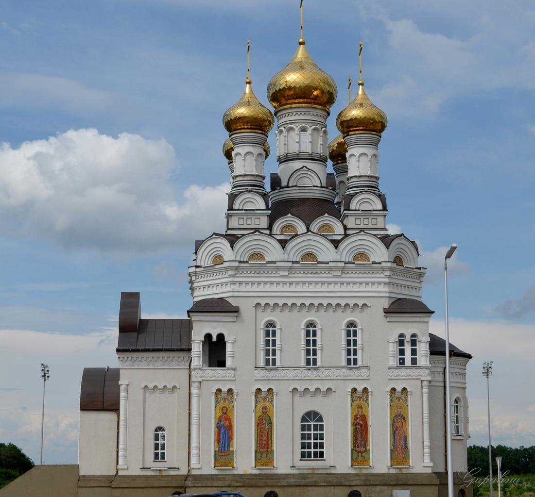 Храм петра и февронии. Храм Петра и Февронии в Воронеже. Церковь Петра и Февронии Муромских Воронеж. Храм Петра м Февронии в Воронеже. Воронеж Церковь Петра и Февронии фото.