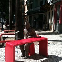 Estátua do Poeta e Jornalista Antonio Maria