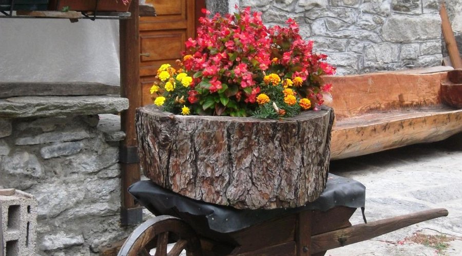 nella vicina e tranquilla frazione Piedilago