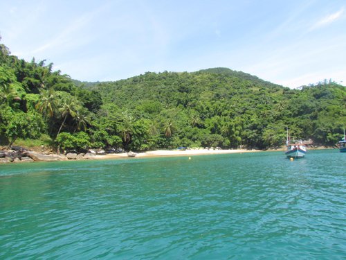 Praia do Viana é urbana e tem águas claras, mornas e tranquilas. É ideal  para crianças e quem busca tranquilidade. - Picture of Ilhabela, State of  Sao Paulo - Tripadvisor