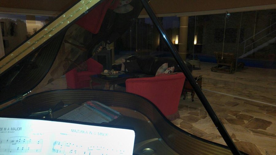 Chaglasian Wine & Suite