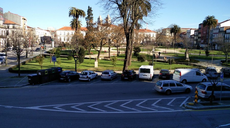 Open the window to Porto's beauty