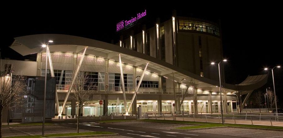 BHR Treviso Hotel - Esterno notturna