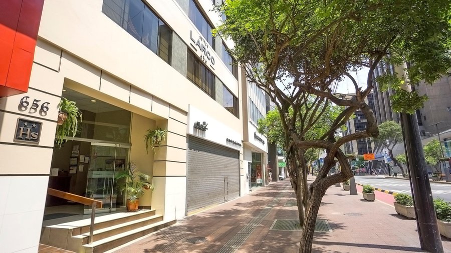 Entrada principal a Suites Larco 656