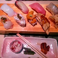 Nigiri lunch set. A steal at 3000 yen. Chirashi lunch set at 2000 yen also available.