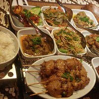 Indonesische Reistafel für zwei Personen. 20 Euro pro person