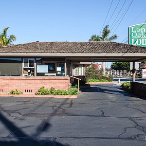 Lone Oak Lodge, hotel in Monterey