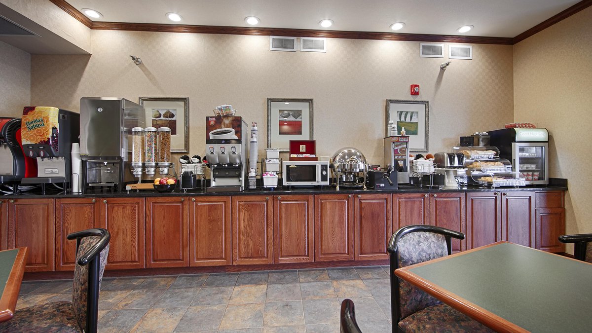 HERITAGE HOTEL (AU$119): 2022 Prices & Reviews (Dickinson, ND) - Photos ...