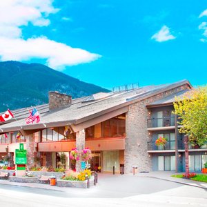 Driveway & Lobby Entrance