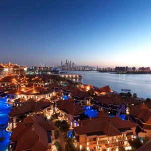 Anantara Dubai The Palm Resort &amp; Spa, hotel in Dubai